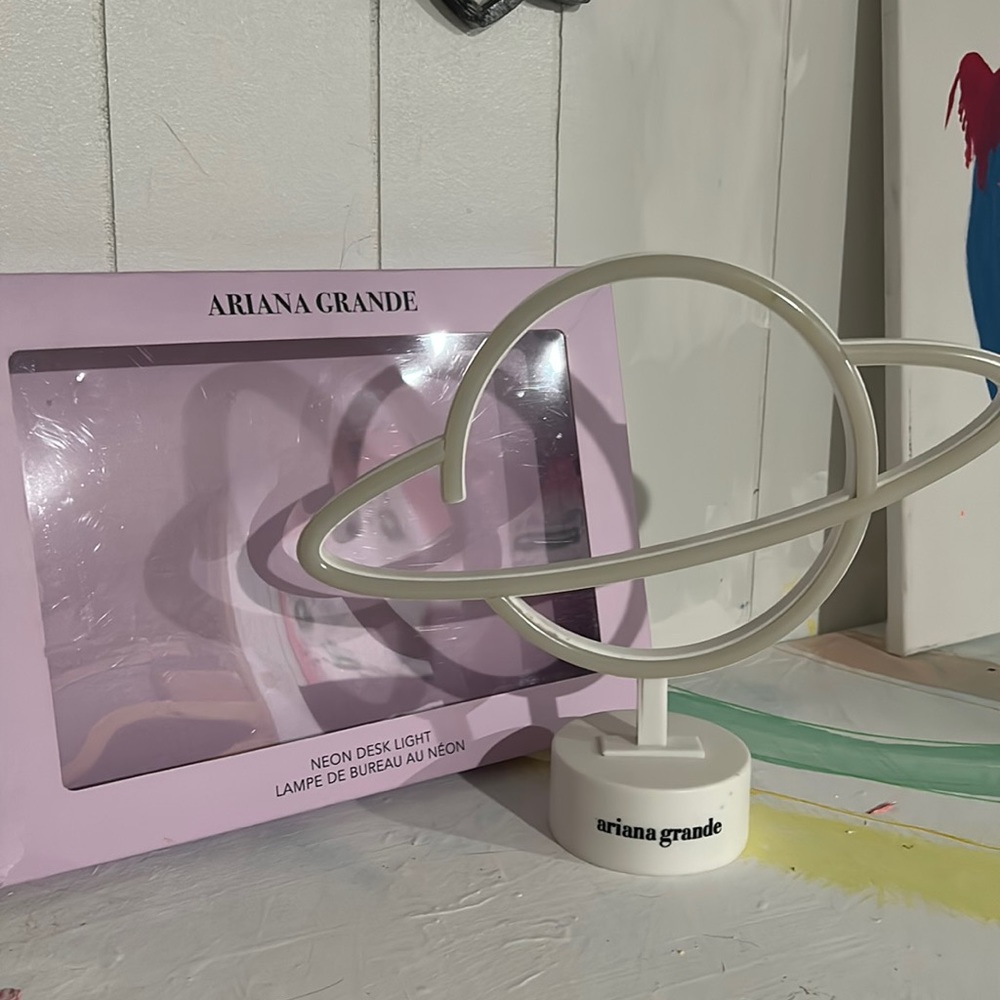 Ariana grande rare neon desk light from tour